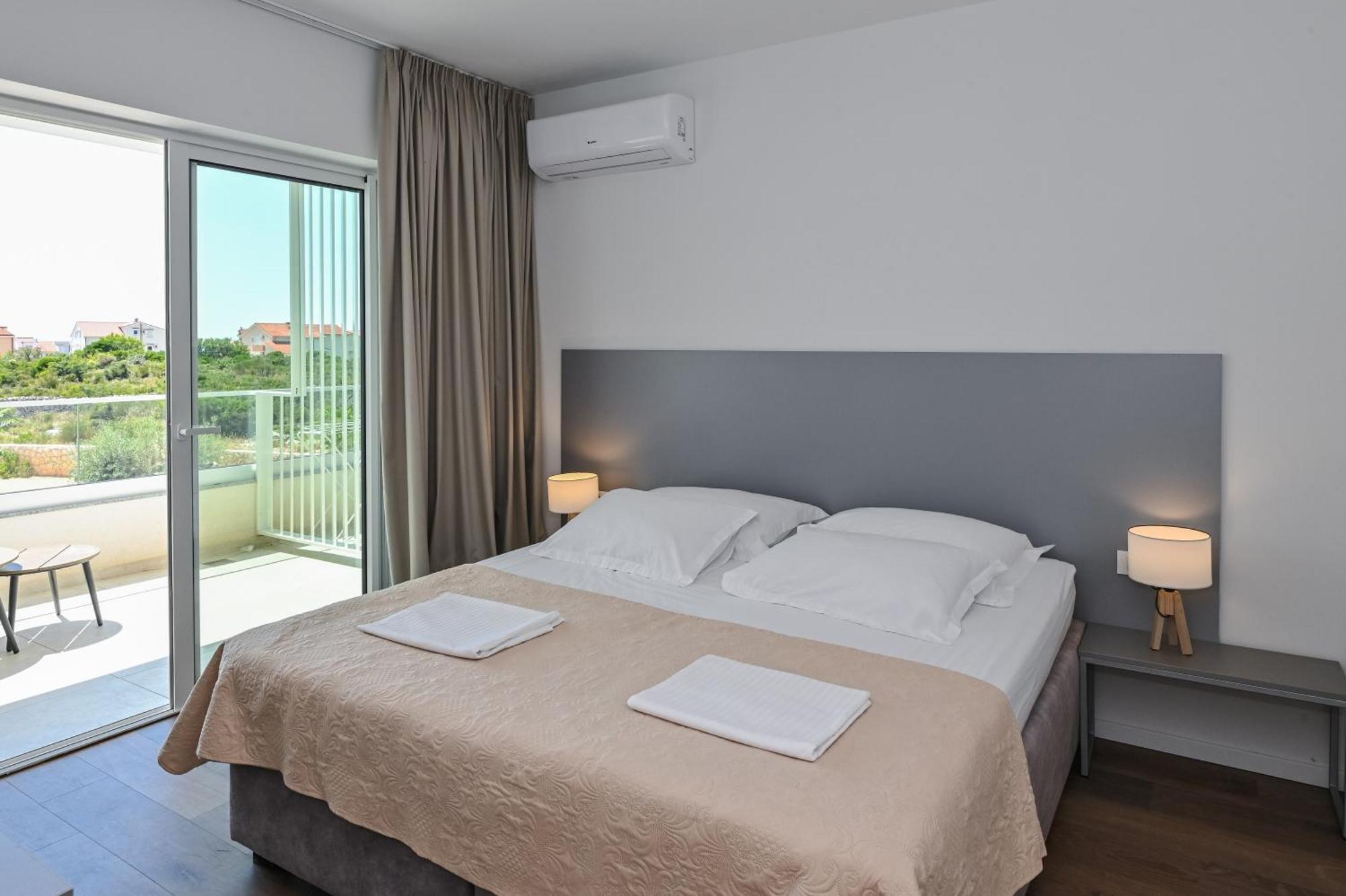 Villa Cala, Hotel Rooms&Apartments Novalja Exteriér fotografie